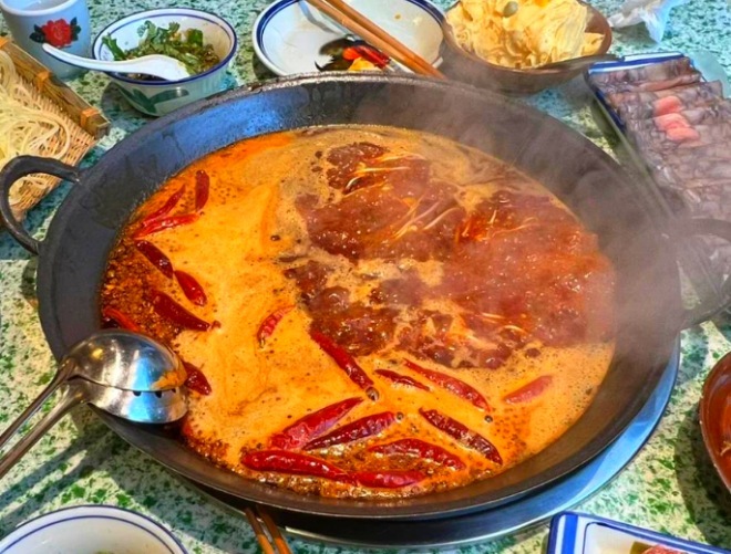 周明碼頭老火鍋