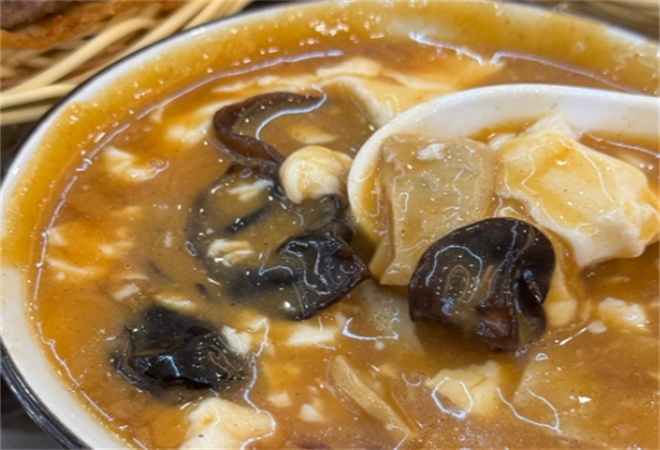 正周人胡辣湯店加盟