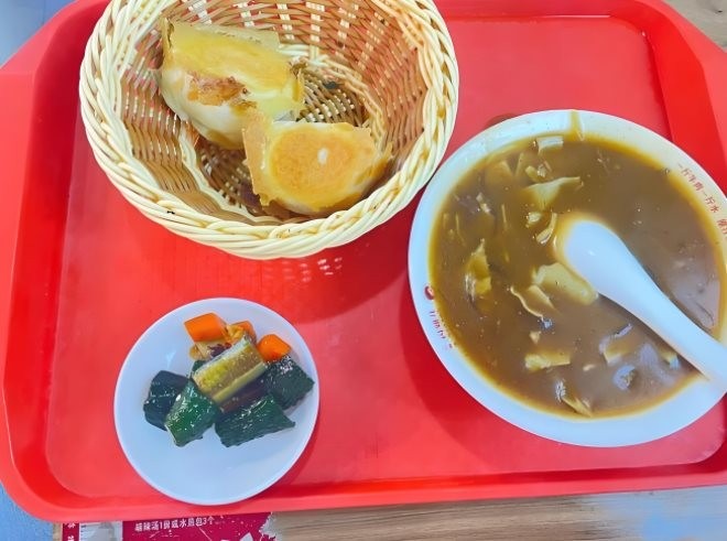 閃妞兒胡辣湯加盟