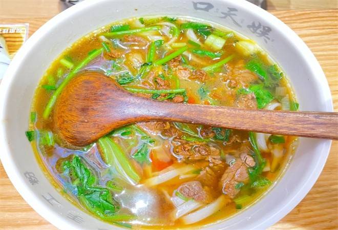 口天娱长沙手工米粉