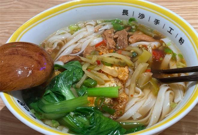 口天娱长沙手工米粉