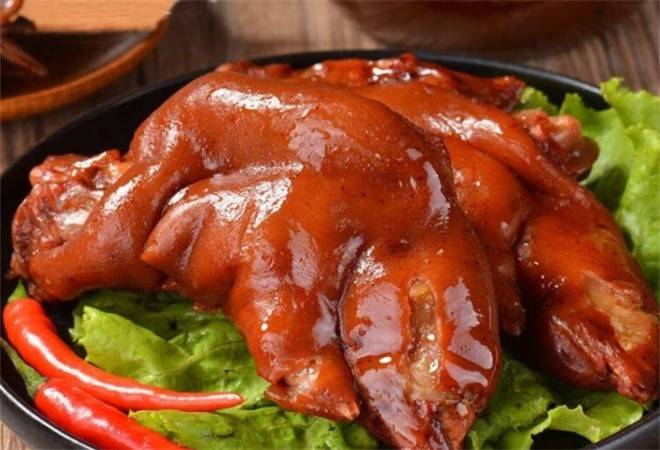 新城门现卤猪手