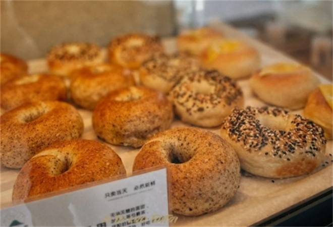 借山而作面包蛋糕