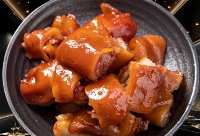 新城门现卤猪手