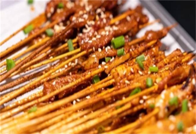 张芃芃炭火烧烤