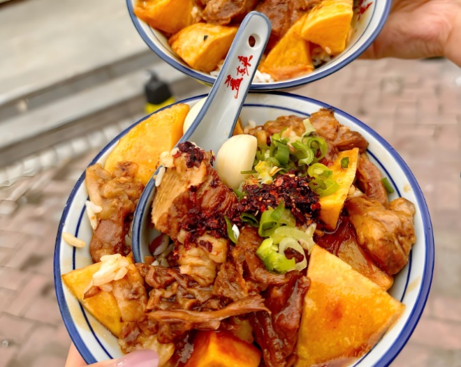 蓋東來大塊牛肉飯加盟