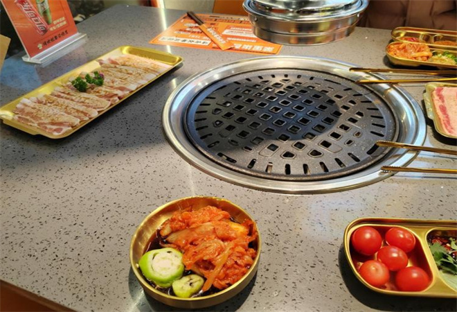 茉里柒百烤肉加盟