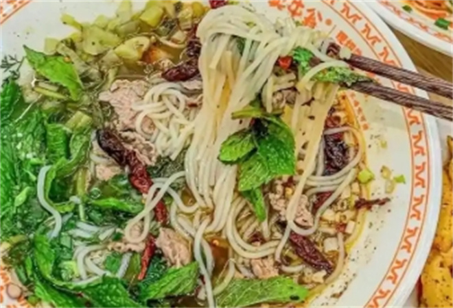 賣牛翁鮮切牛肉米線加盟