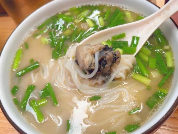 陈汤元乌鸡米线