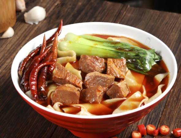 王窦和牛肉板面