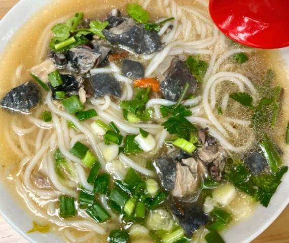 陈汤元乌鸡米线