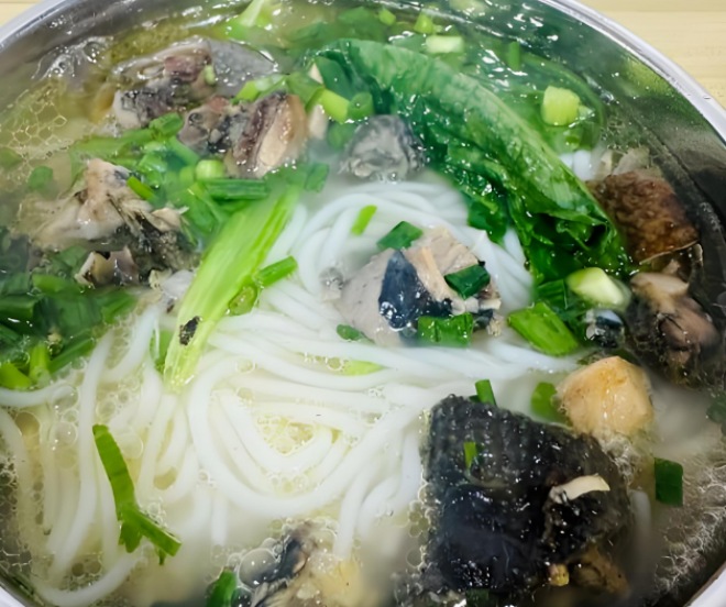 陈汤元乌鸡米线 陈汤元乌鸡米线