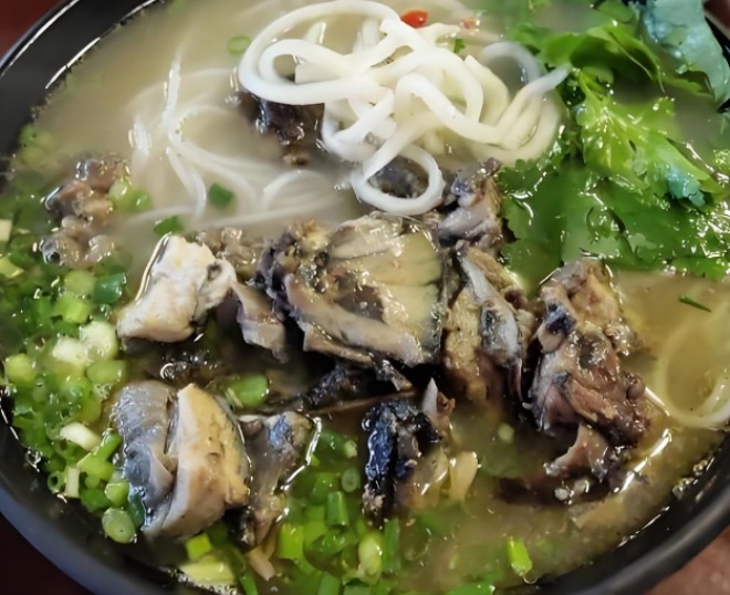 陈汤元乌鸡米线 陈汤元乌鸡米线