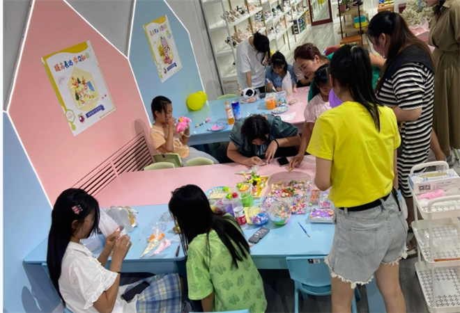儿童益智手工体验馆加盟