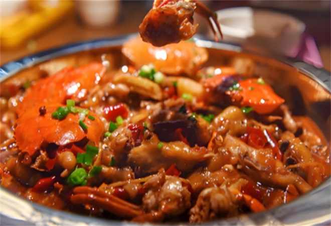 伍小酥肉蟹煲雞爪煲