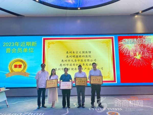 有只企鹅来到家