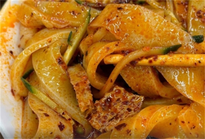 秦刀刀現烤肉夾饃涼皮