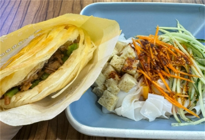 秦刀刀現烤肉夾饃涼皮加盟