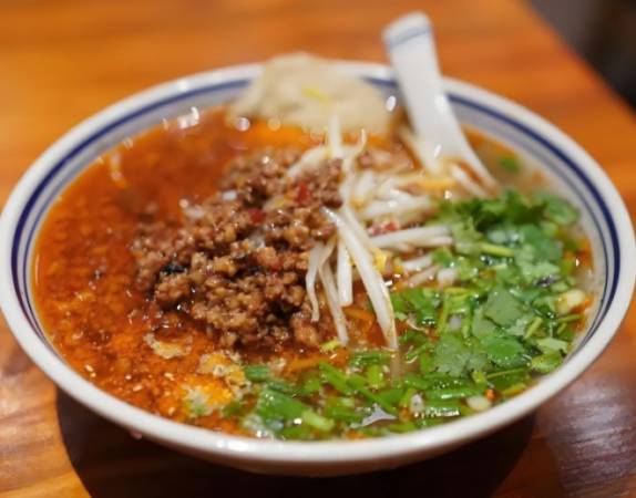 宴奴饺子手擀面