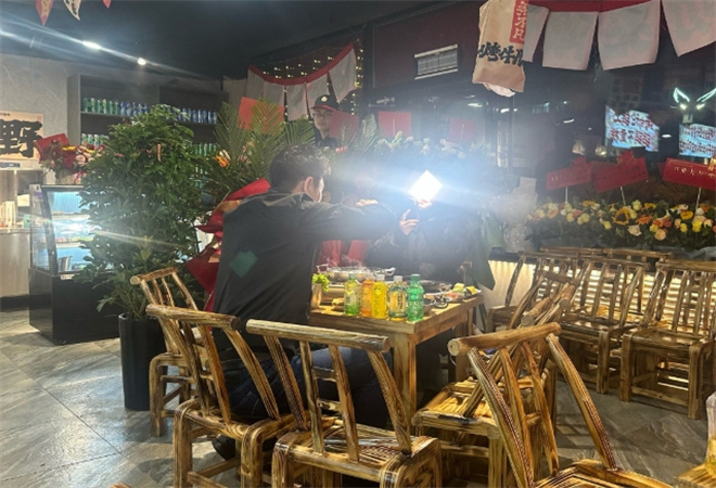 梁不凡烤牛肋條加盟