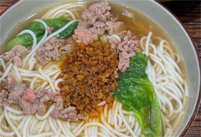 麒老师鲜切牛肉米线