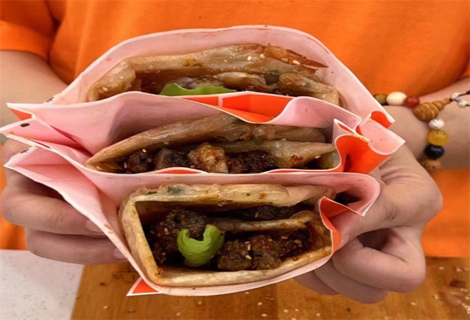 丞小爺燒餅夾羊肉串加盟