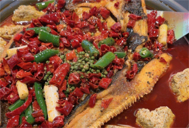 吞魚獸麻辣烤魚