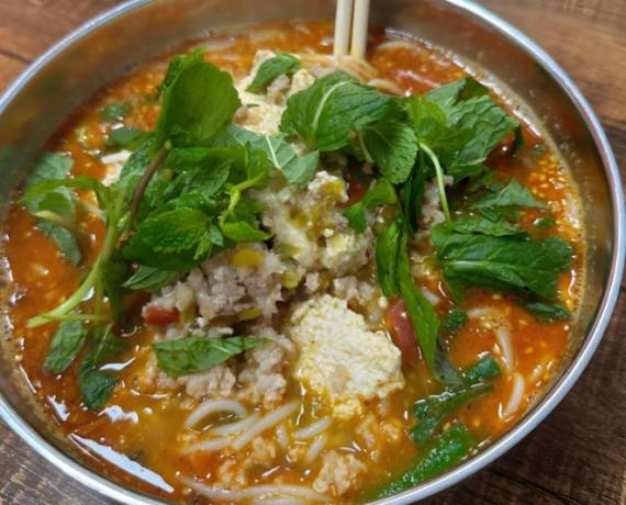 云七爷老昆明小锅米线