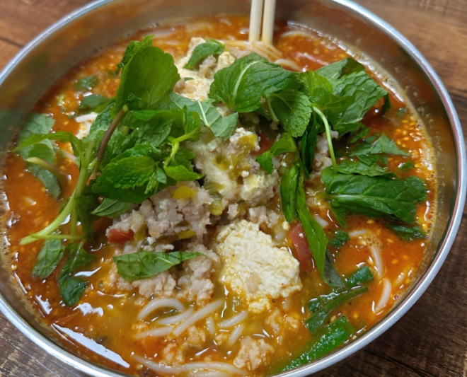 云七爺老昆明小鍋米線加盟