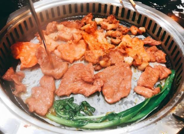 昕潼自助烤肉火锅