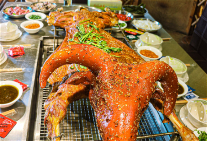 大伟烤全羊加盟