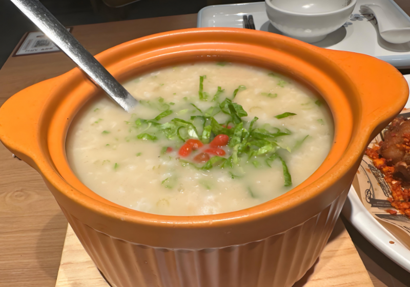 周小江现熬鲜粥 周小江现熬鲜粥