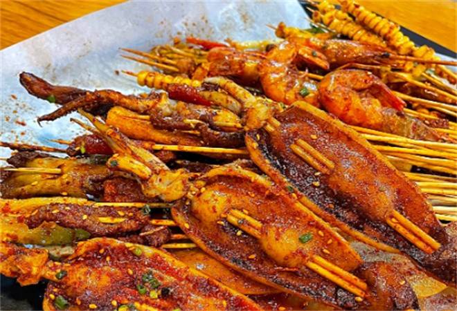 眼镜李秘制炸串