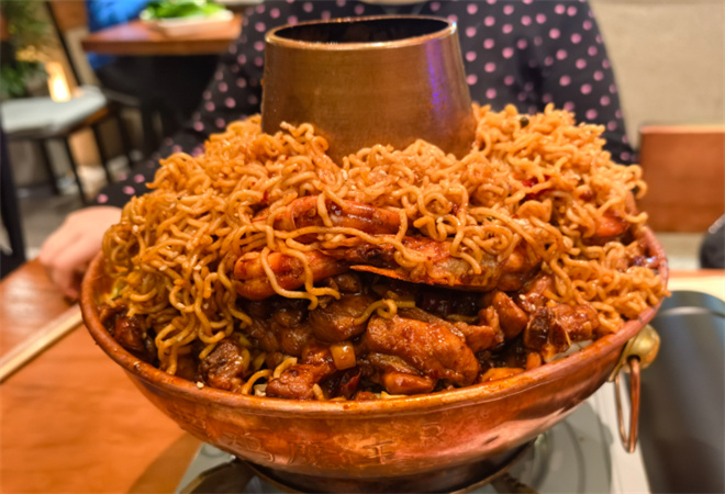 超雞魔王火鍋雞加盟