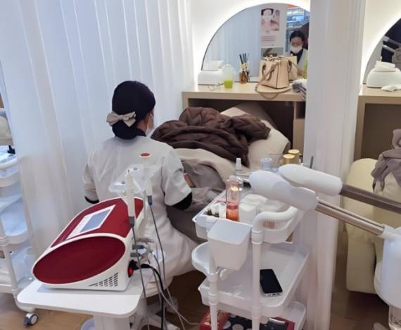 启然皮肤管理中心