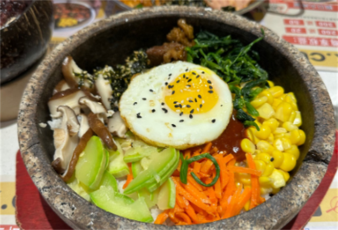 西柚見石鍋拌飯加盟 西柚見石鍋拌飯加盟