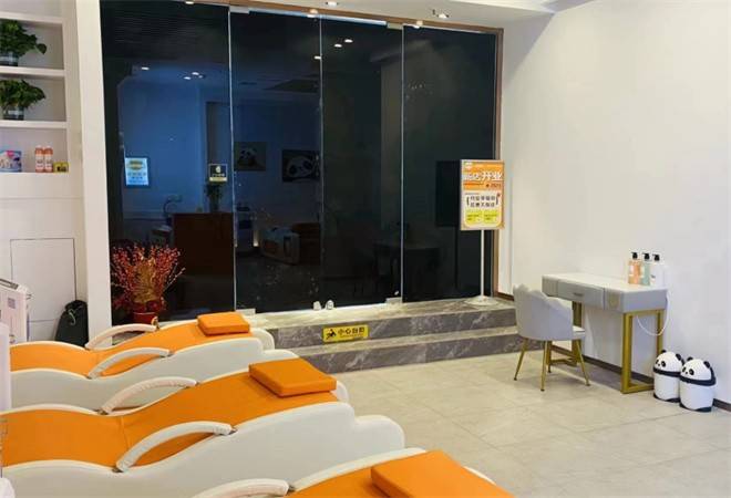 熊猫快跑洗脸吧