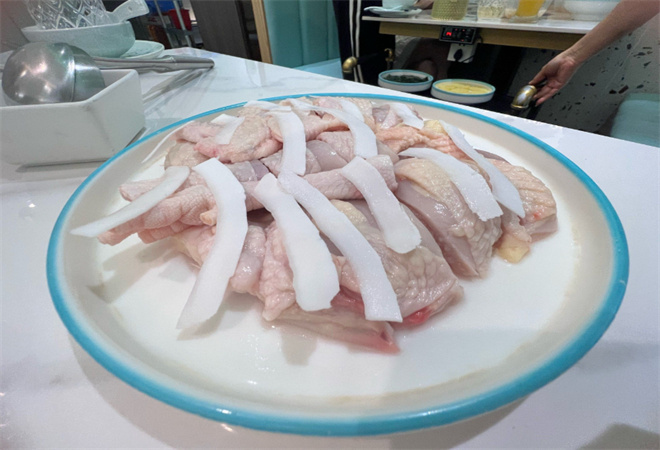 聚小窝超级椰子鸡 聚小窝超级椰子鸡