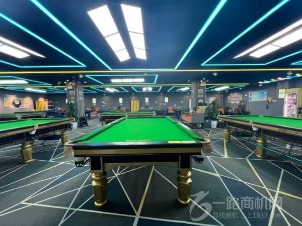 小艾自助台球