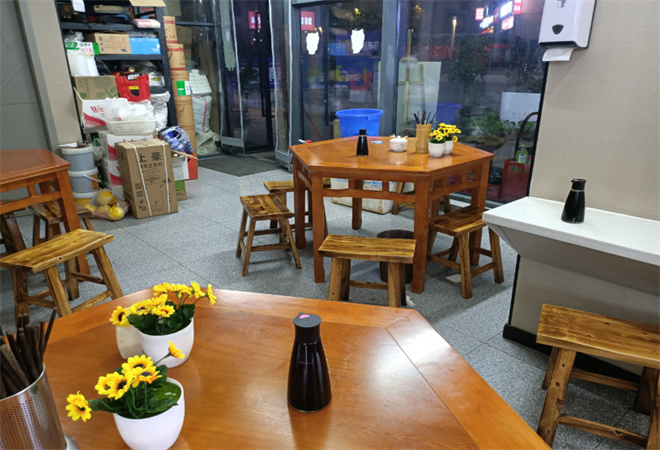 胡伦通板凳面加盟