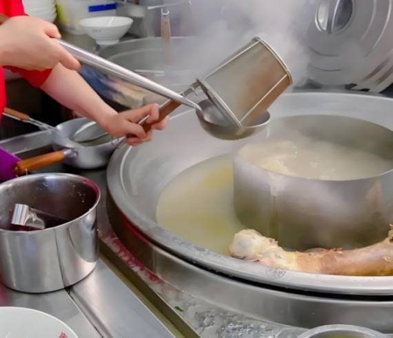 庚娃子生滚牛肉粉