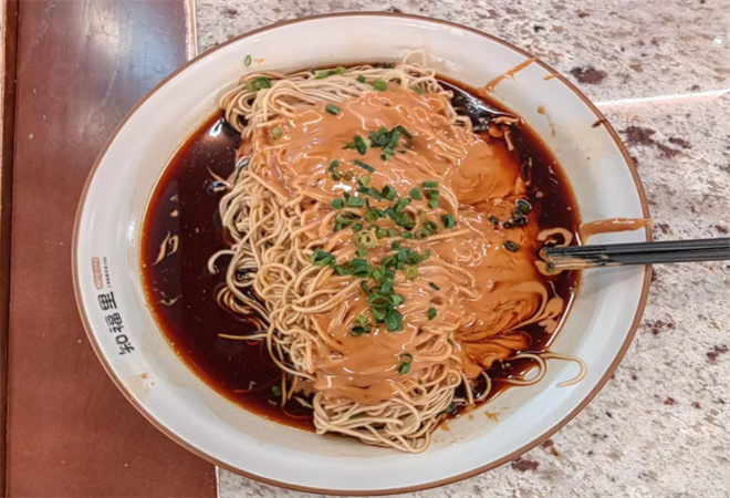 知福里麻酱拌面加盟