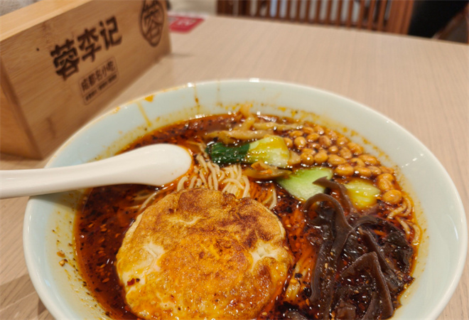 蓉李記成都名小吃