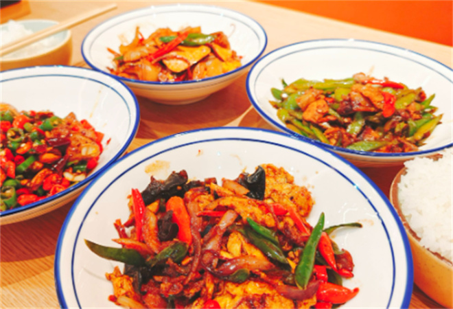 川湘小碗菜加盟