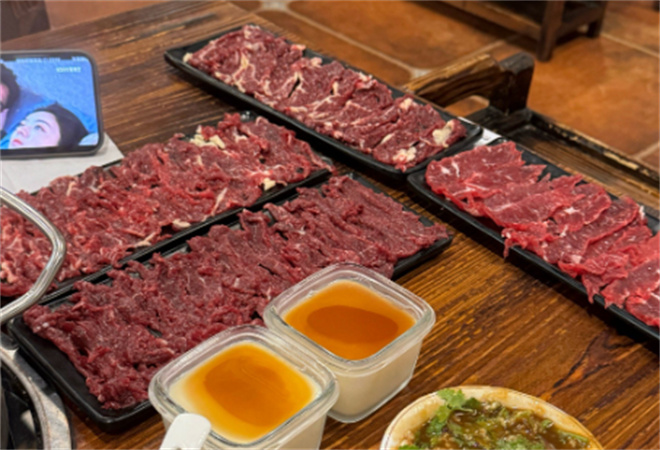 潮牛世家潮汕牛肉火锅 潮牛世家潮汕牛肉火锅