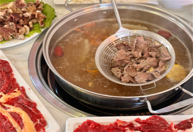 潮?？统鄙酋r牛肉火鍋加盟