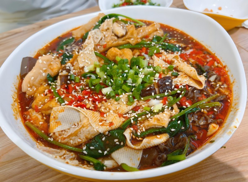 艾麻艾辣冒菜加盟