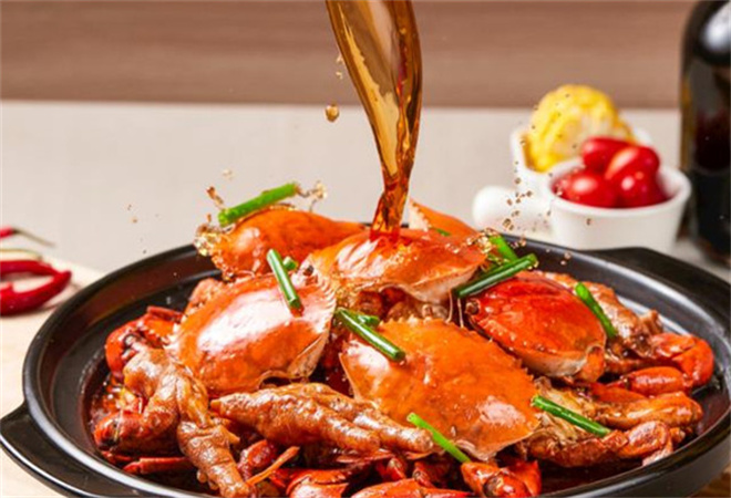 李不胖肉蟹煲加盟