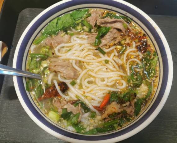 阿彩妹云南米线