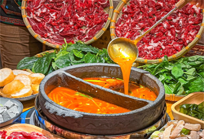 穆牛人貴州酸湯牛肉火鍋加盟